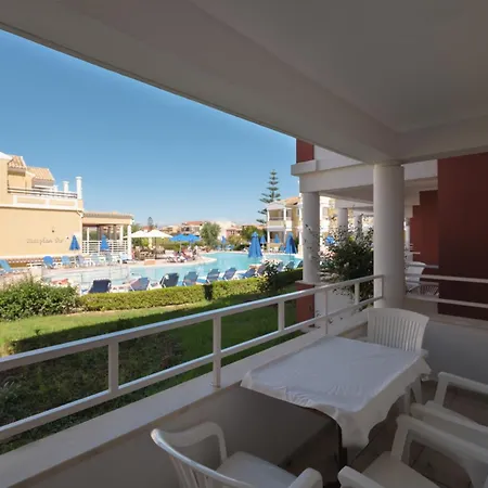 Paradise Aparthotel 3*